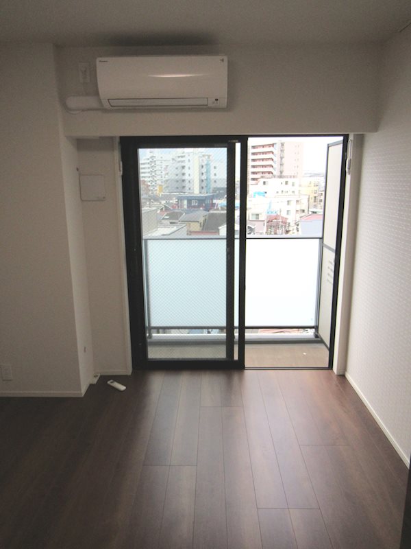 ＳＱＵＡＲＥ ＣＩＴＹ ＴＳＵＲＵＭＩ ＲＩＶＥＲＳＩＤＥ ベッドルーム