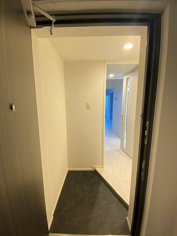 ＡＲＣＯＢＡＬＥＮＯ ＳＨＩＮＩＴＡＢＡＳＨＩ 玄関