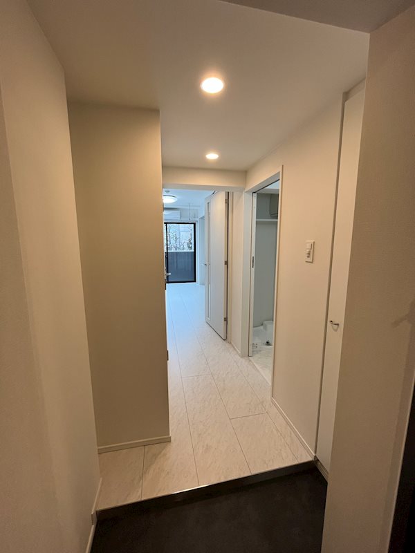 ＡＲＣＯＢＡＬＥＮＯ ＳＨＩＮＩＴＡＢＡＳＨＩ 玄関