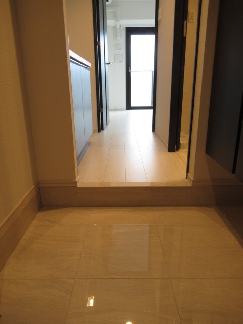 プレシャスハーモニー八王子 玄関