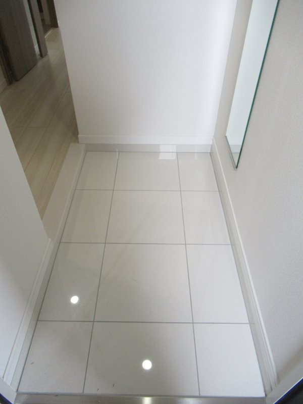 フュージョナル北綾瀬 玄関