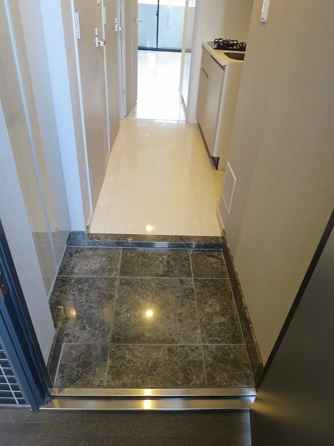 イアース西日暮里 玄関