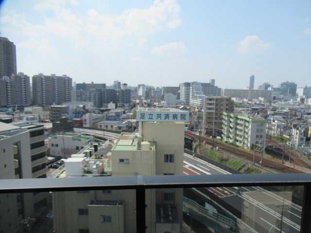 ＭＡ－ＲＯ ＳＥＮＪＵ ＣＲＥＳＴ ＴＡＰＰ ベランダ