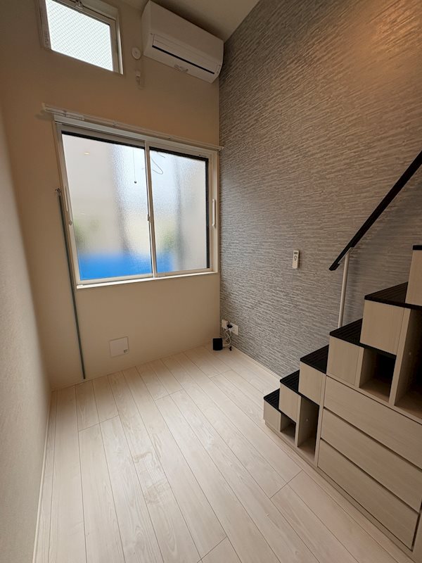 レジデンス・イン初台 玄関