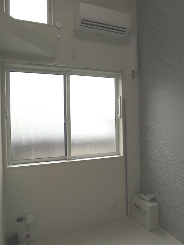 レジデンス・イン初台 玄関