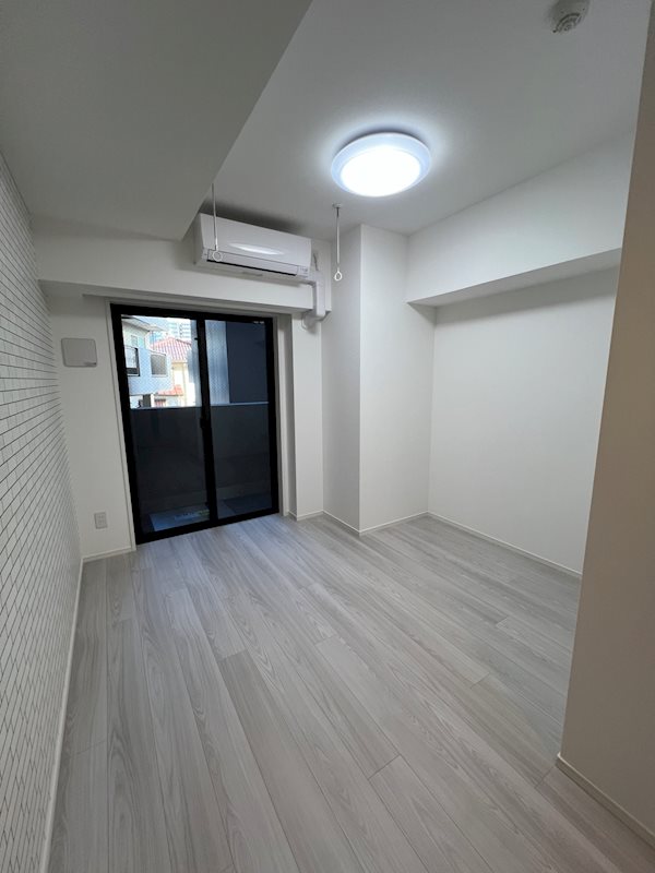 ヴァローレ松戸フィーロ 玄関