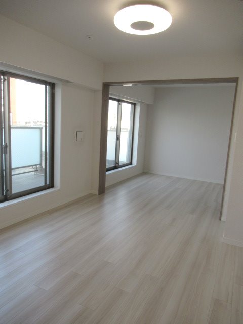 ＡＲＣＯＢＡＬＥＮＯ ＵＭＥＹＡＳＨＩＫＩ 玄関