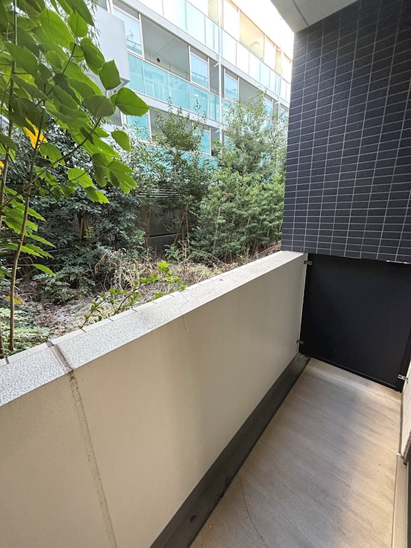 ＡＲＣＯＢＡＬＥＮＯ ＳＨＩＭＵＲＡＳＡＫＡＵＥ ベランダ