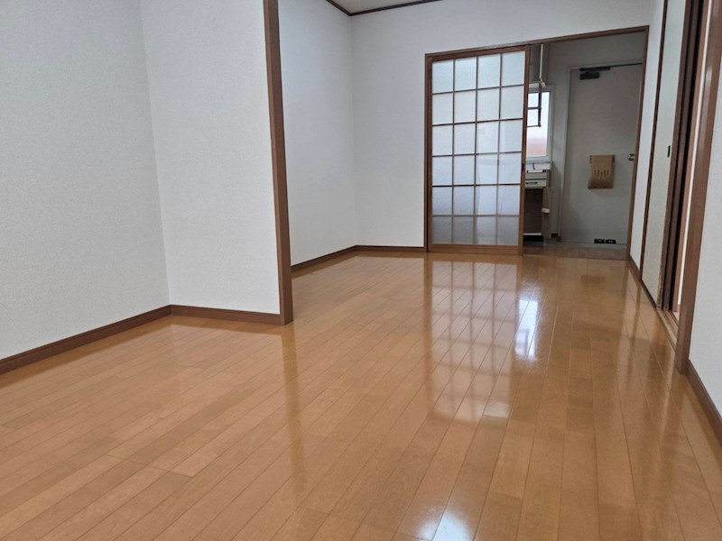 栄隆ハウス リビング