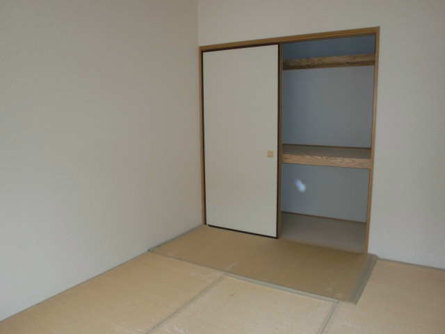 ハイツリブレ 収納
