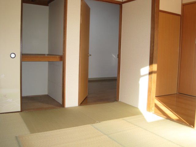 椿谷ビル（稲佐町） ベッドルーム