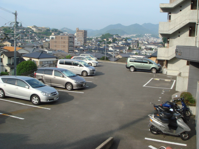 ラポール青山（青山町） 駐車場