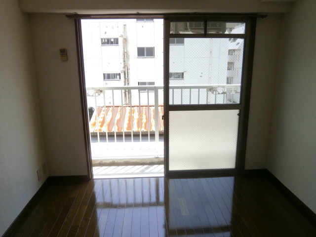 オランダ坂下ビル（大浦町） ベッドルーム