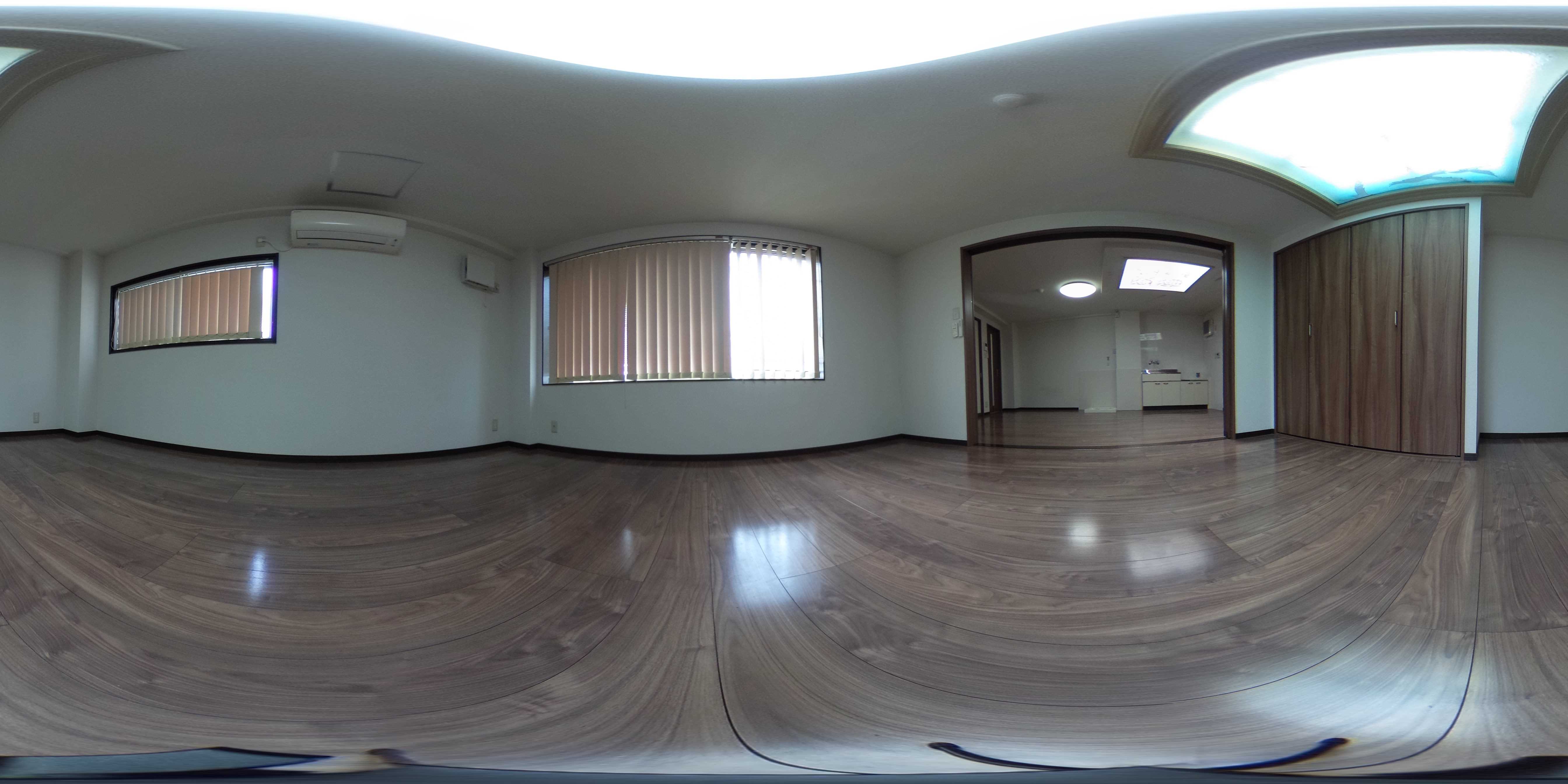 塩見ビル 洋室