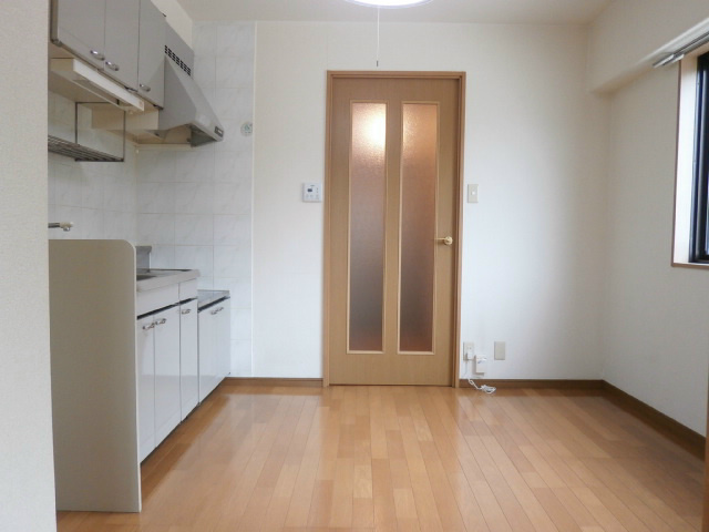 テラス辰（稲佐町） リビング