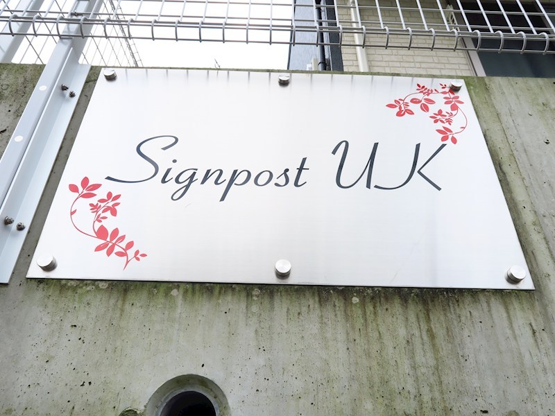 Signpost　UK その他