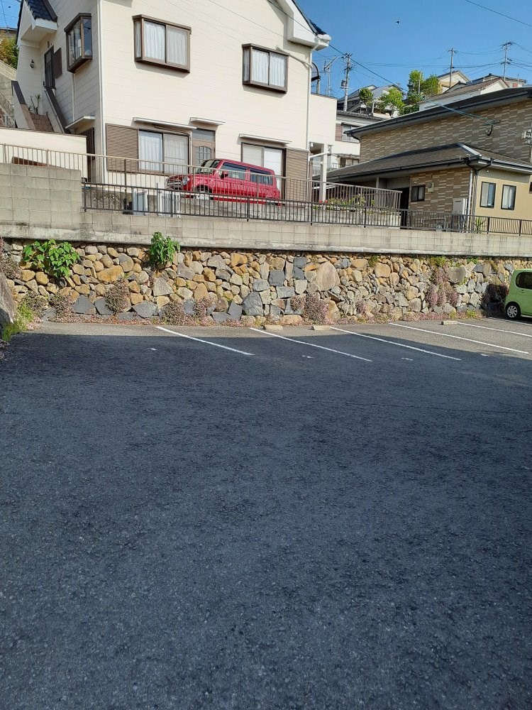 本田アパート 駐車場