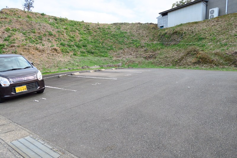 アイエムビル 駐車場