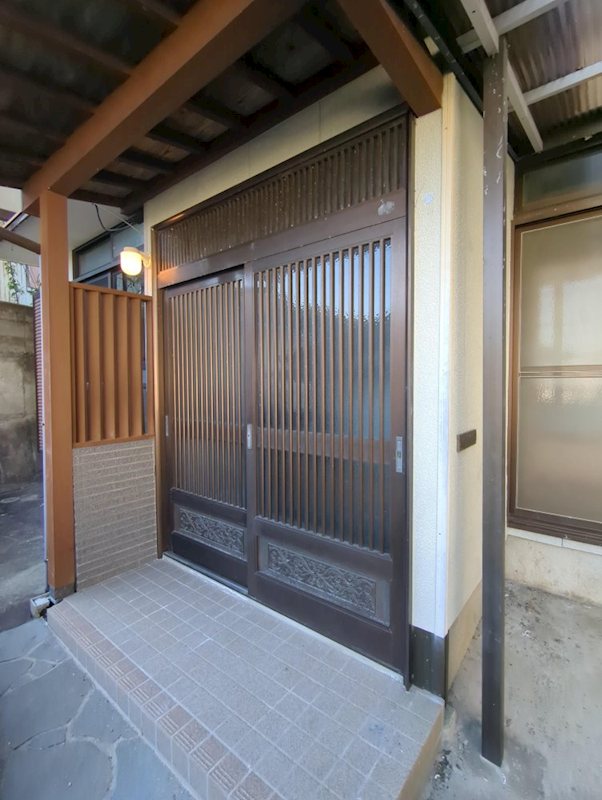 稲佐町貸家 玄関
