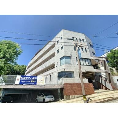 サントスビル 外観