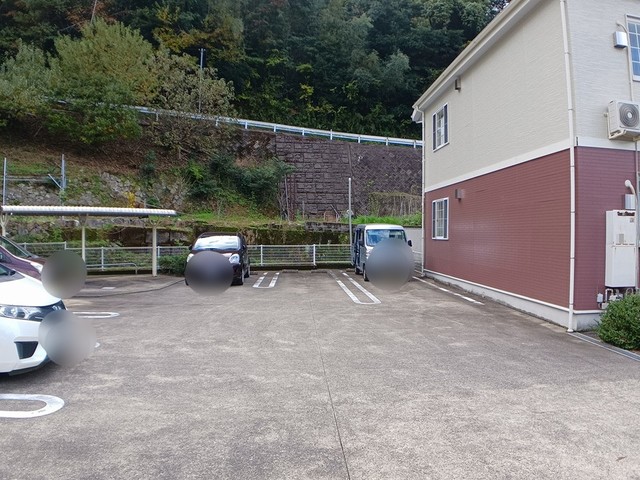 エクセル彩が丘 駐車場