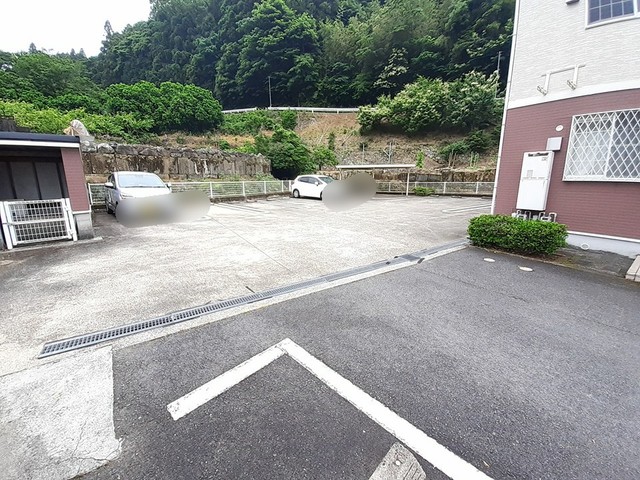 エクセル彩が丘 駐車場