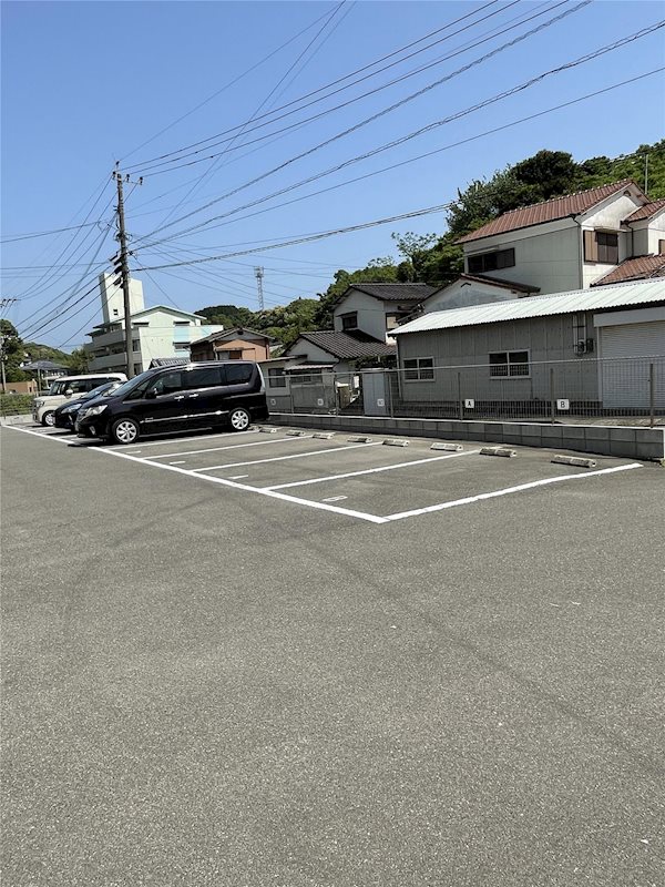 セジュール中村 駐車場