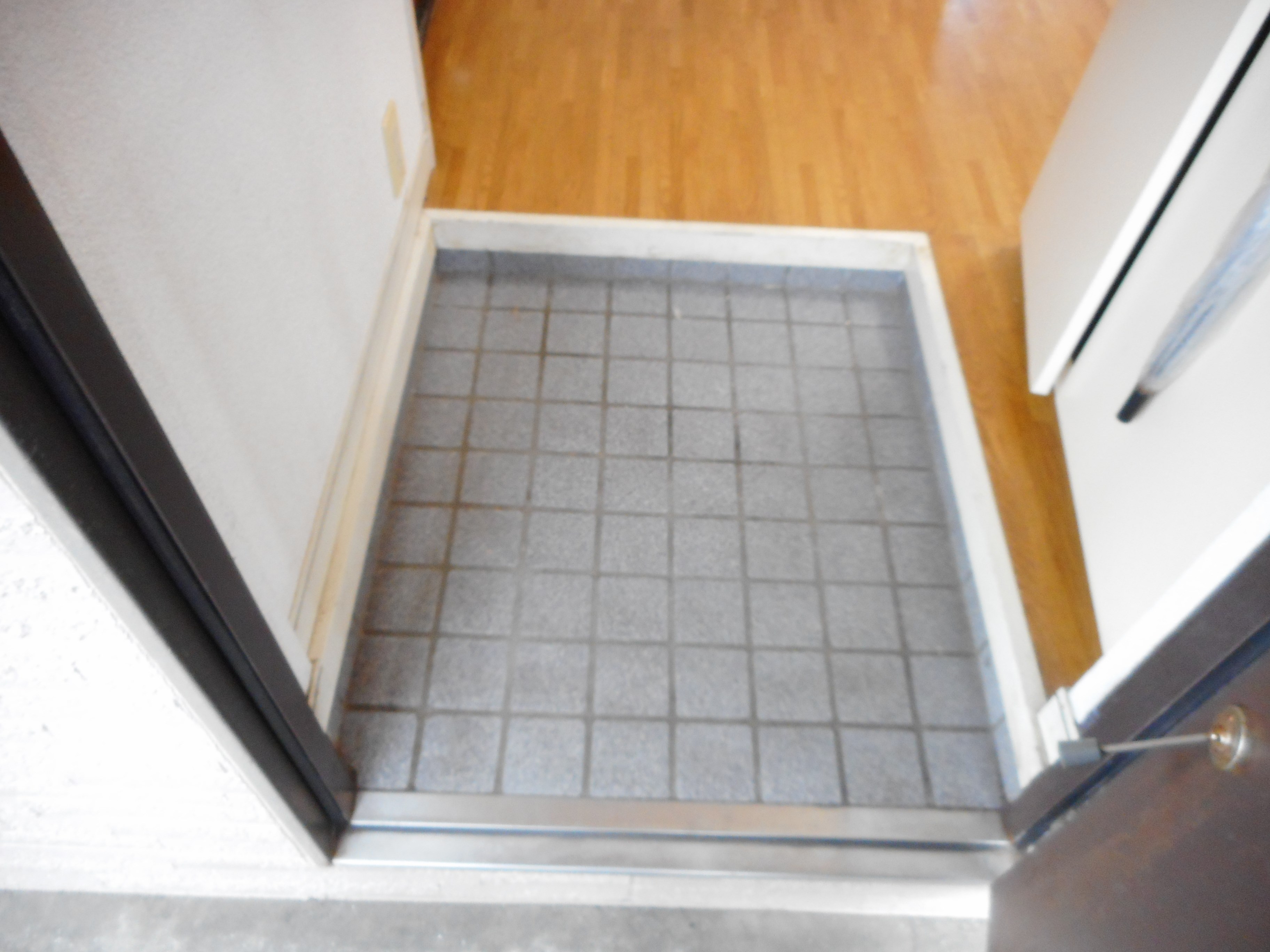 サンパレス八千代台6番館 玄関