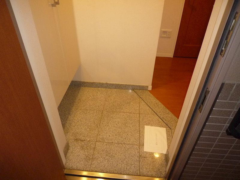 ナイスアーバンステイツ横濱新子安 玄関