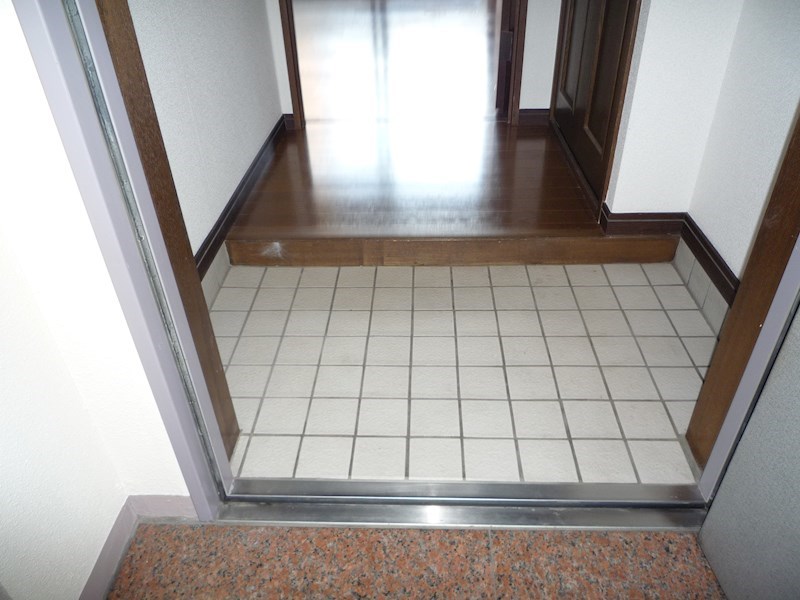 ラポール本蓮沼駅前 玄関