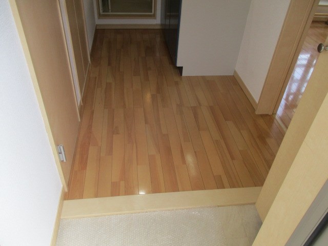 メゾンアール 玄関