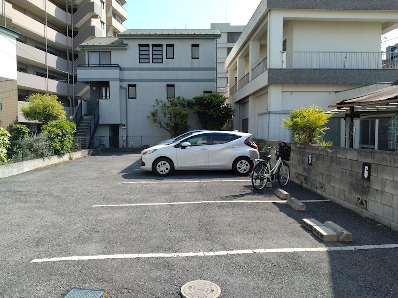 トップアイランド八幡2丁目駐車場 外観