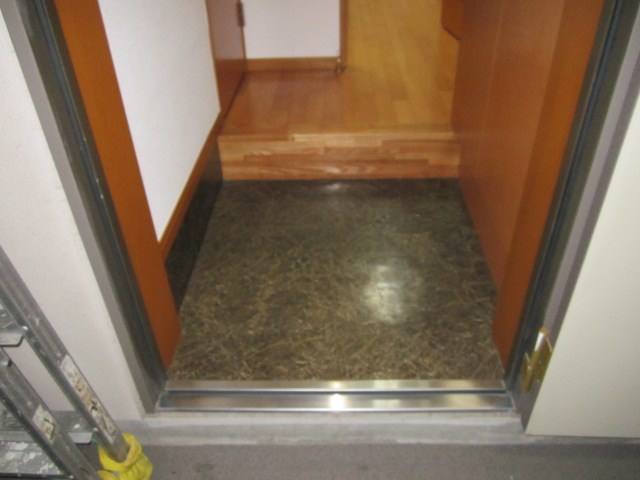 TKフラッツ草加 玄関