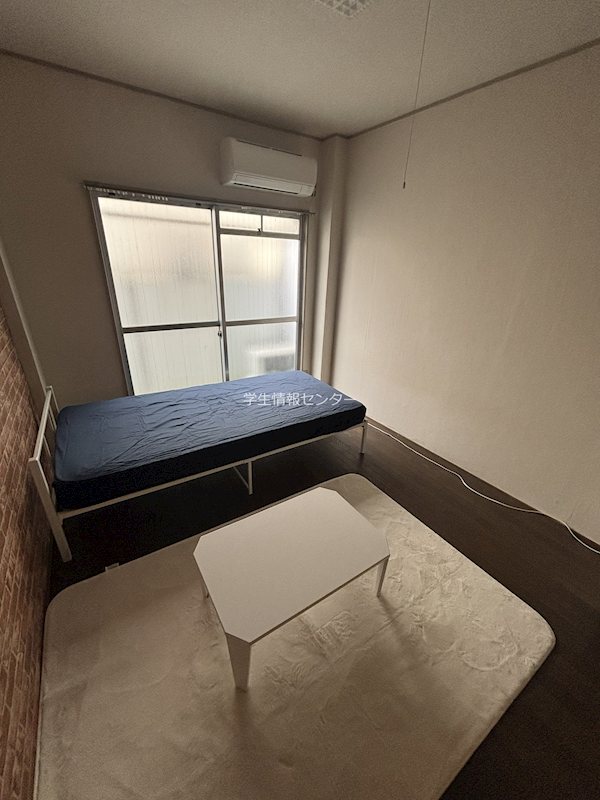 ロイヤルハイツ上賀茂 ベッドルーム