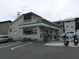 メゾン紫野 コンビニ