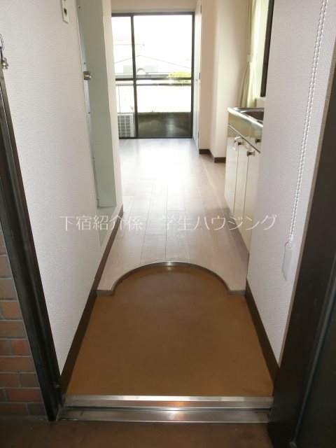 フジキビル 玄関