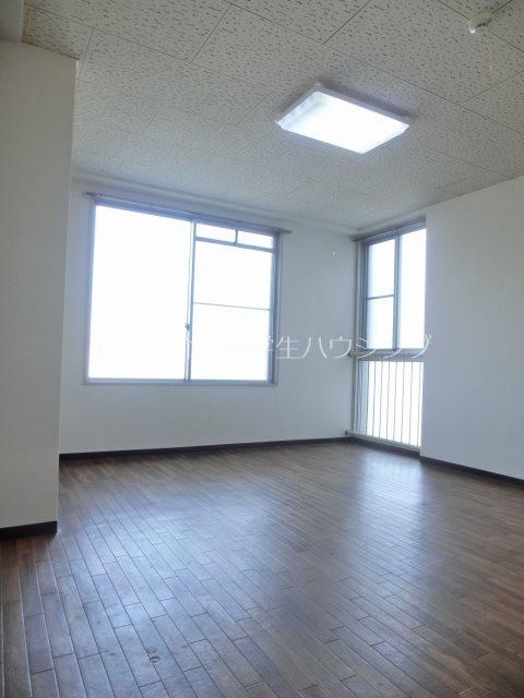 柊本マンション リビング