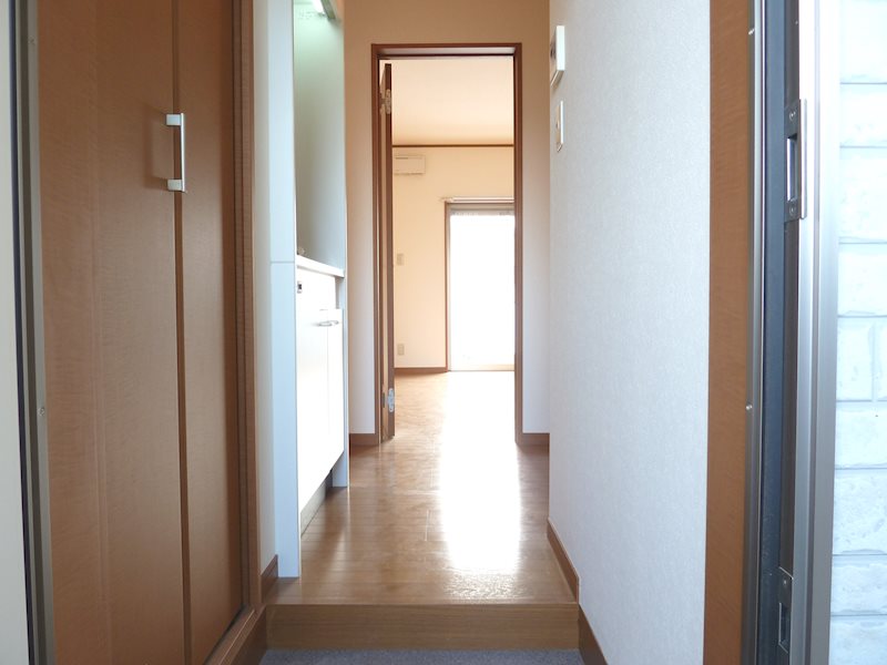 ハイツマキ２ 玄関
