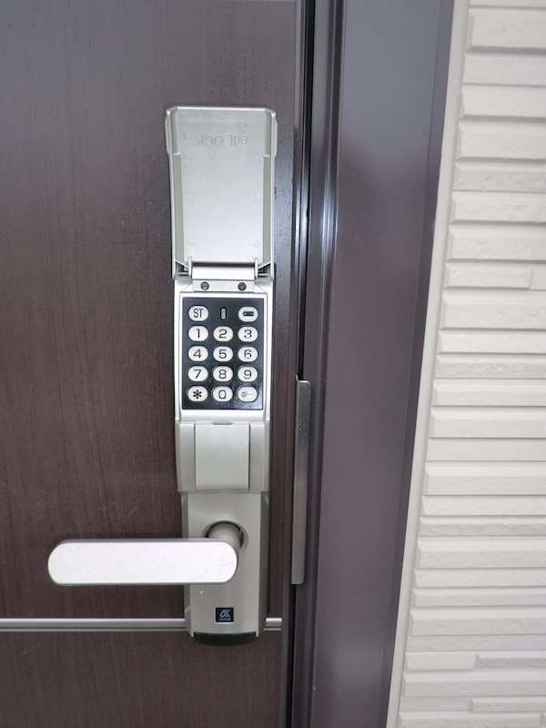 シャーメゾンK 玄関