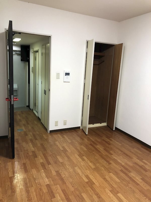 パレス紫竹 玄関