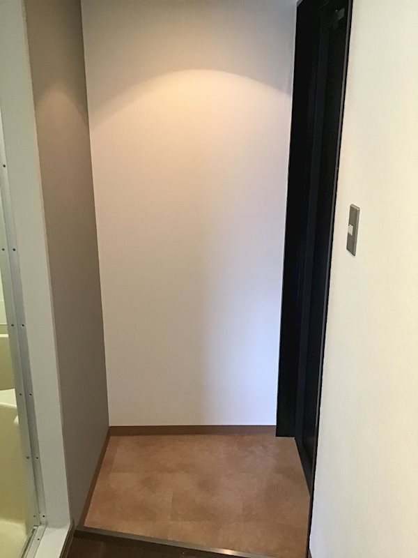 フローレス北山 玄関