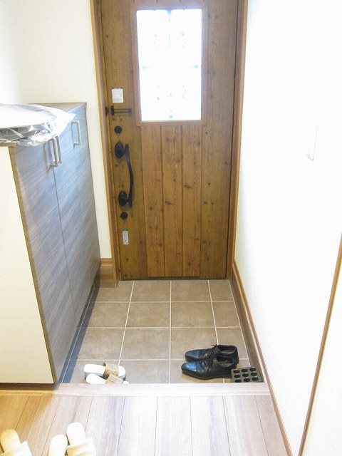 中尾様シェアハウス 玄関