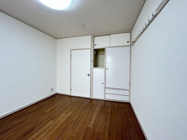 ヴィラ・コンコルド リビング