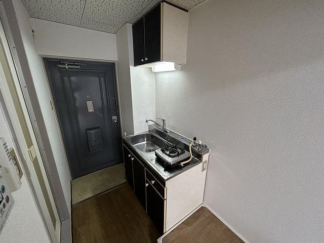 ブローニ･ゼルコバ キッチン