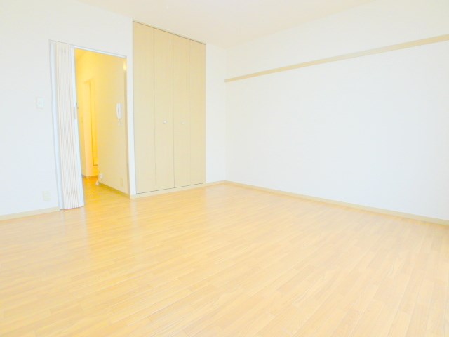 メゾンＬＵＮＡＰＡＲＫ リビング