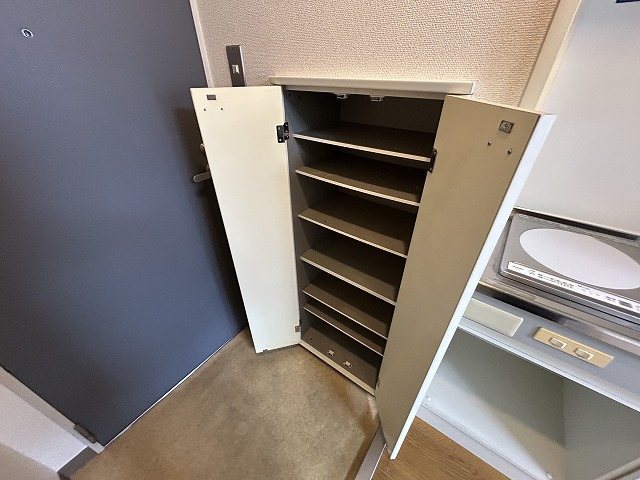 コート紫竹 玄関