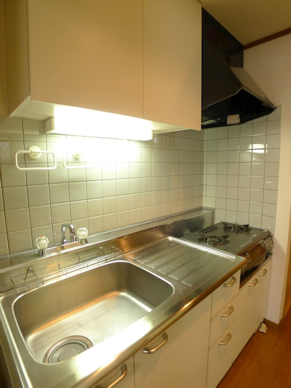 クルトゥラドーモ英萌Ⅱ キッチン