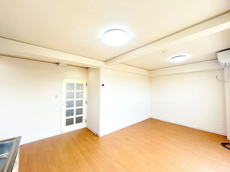 植月ビル リビング