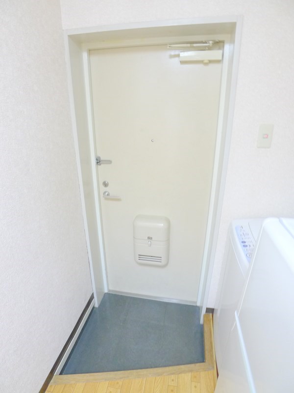 メゾン青木 玄関