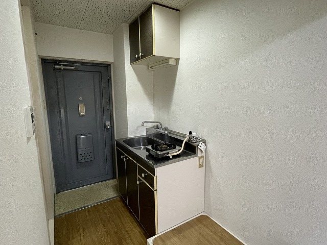 ブローニ･ゼルコバ キッチン